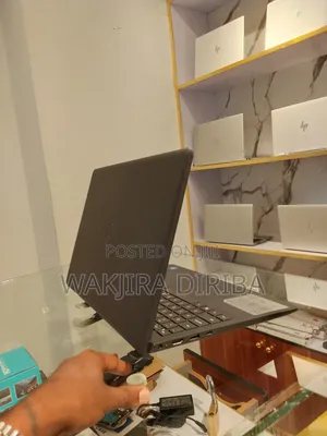 New Laptop Dell Inspiron 15 16GB Intel Core i5 SSD 512GB