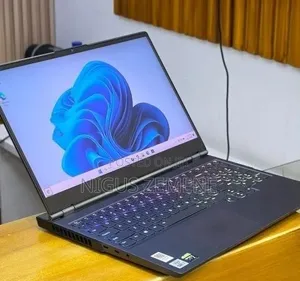 New Laptop Lenovo Lrgion 7i 16GB Intel Core i7 SSD 512GB