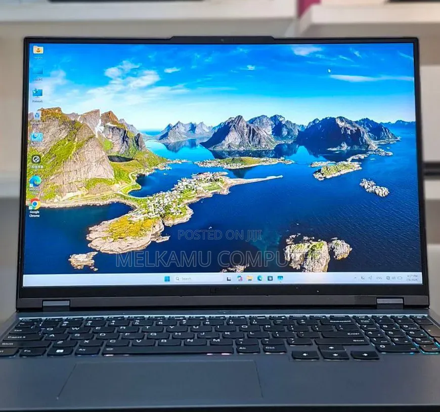 New Laptop Lenovo Legion 5 16GB AMD Ryzen 7 SSD 512GB