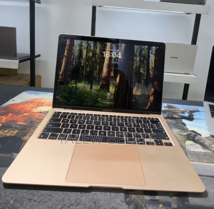 New Laptop Apple MacBook Air 8GB Apple M1 SSD 256GB
