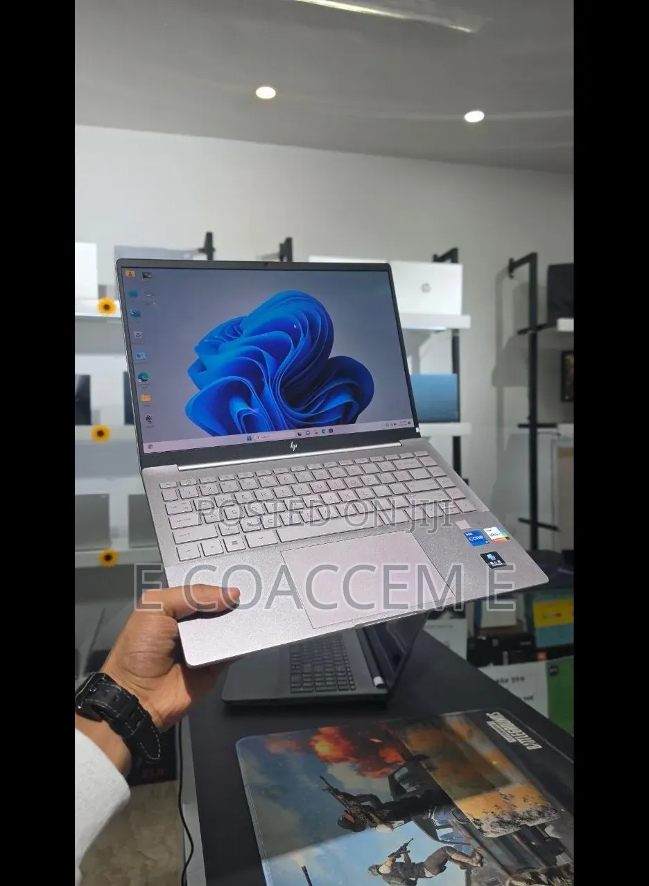 New Laptop HP Pavilion 17 16GB Intel Core i7 SSD 1T