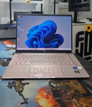 New Laptop HP Pavilion 17 16GB Intel Core i7 SSD 1T