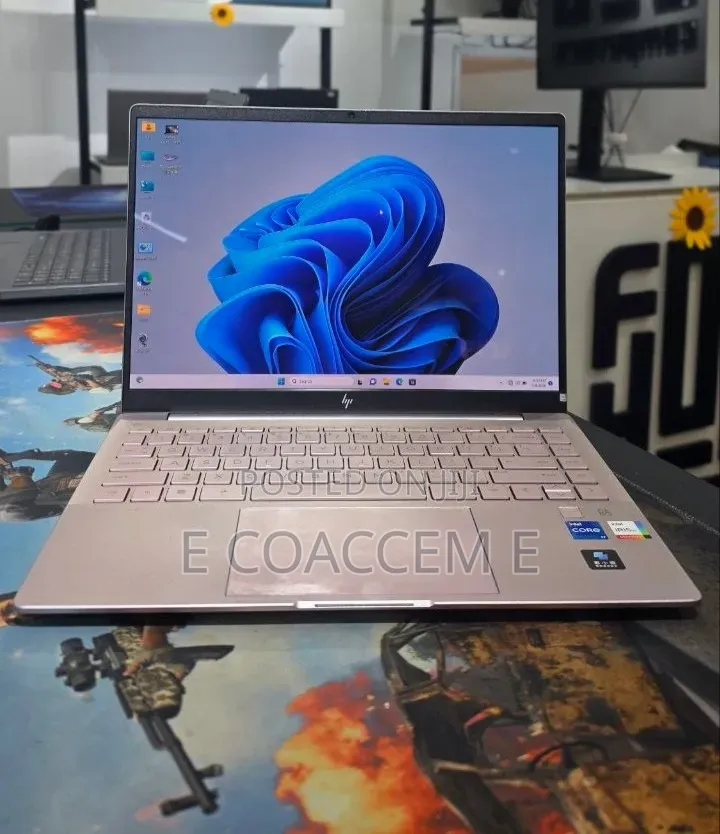 New Laptop HP Pavilion 17 16GB Intel Core i7 SSD 1T