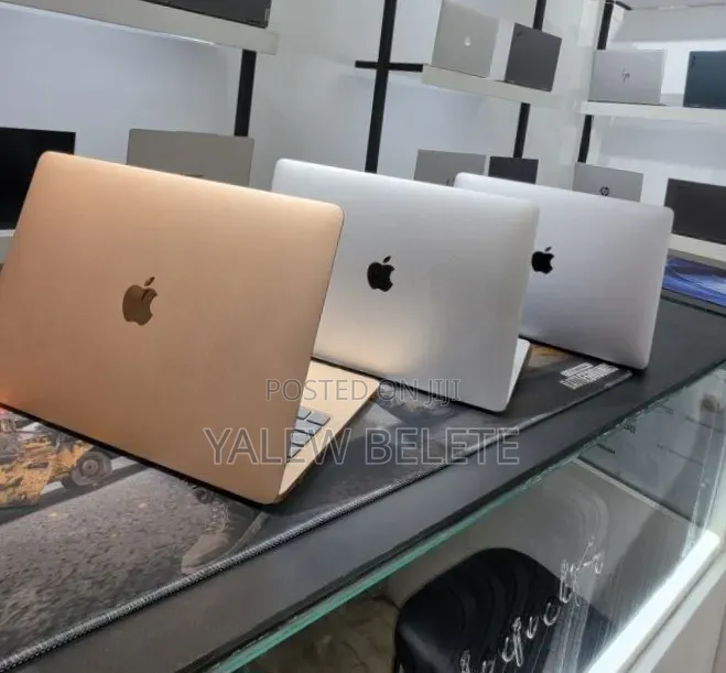 New Laptop Apple MacBook Air 8GB Apple M1 SSD 256GB