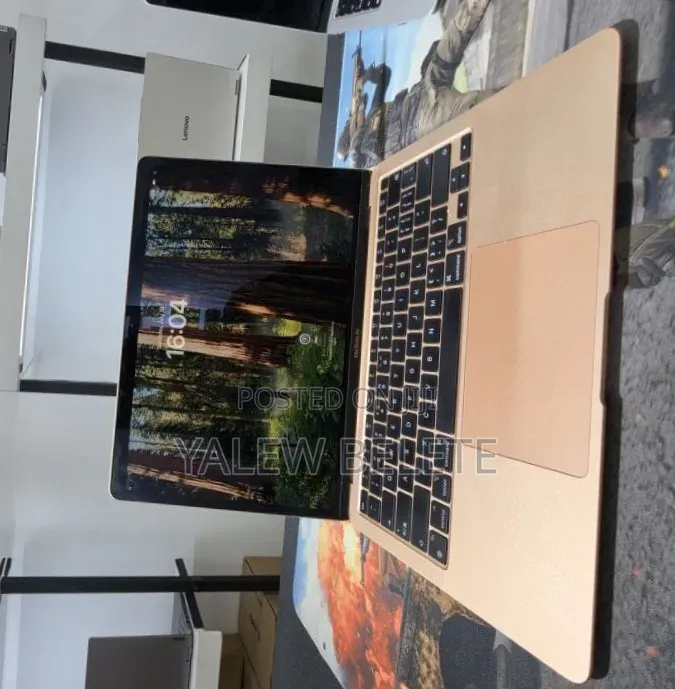 New Laptop Apple MacBook Air 8GB Apple M1 SSD 256GB
