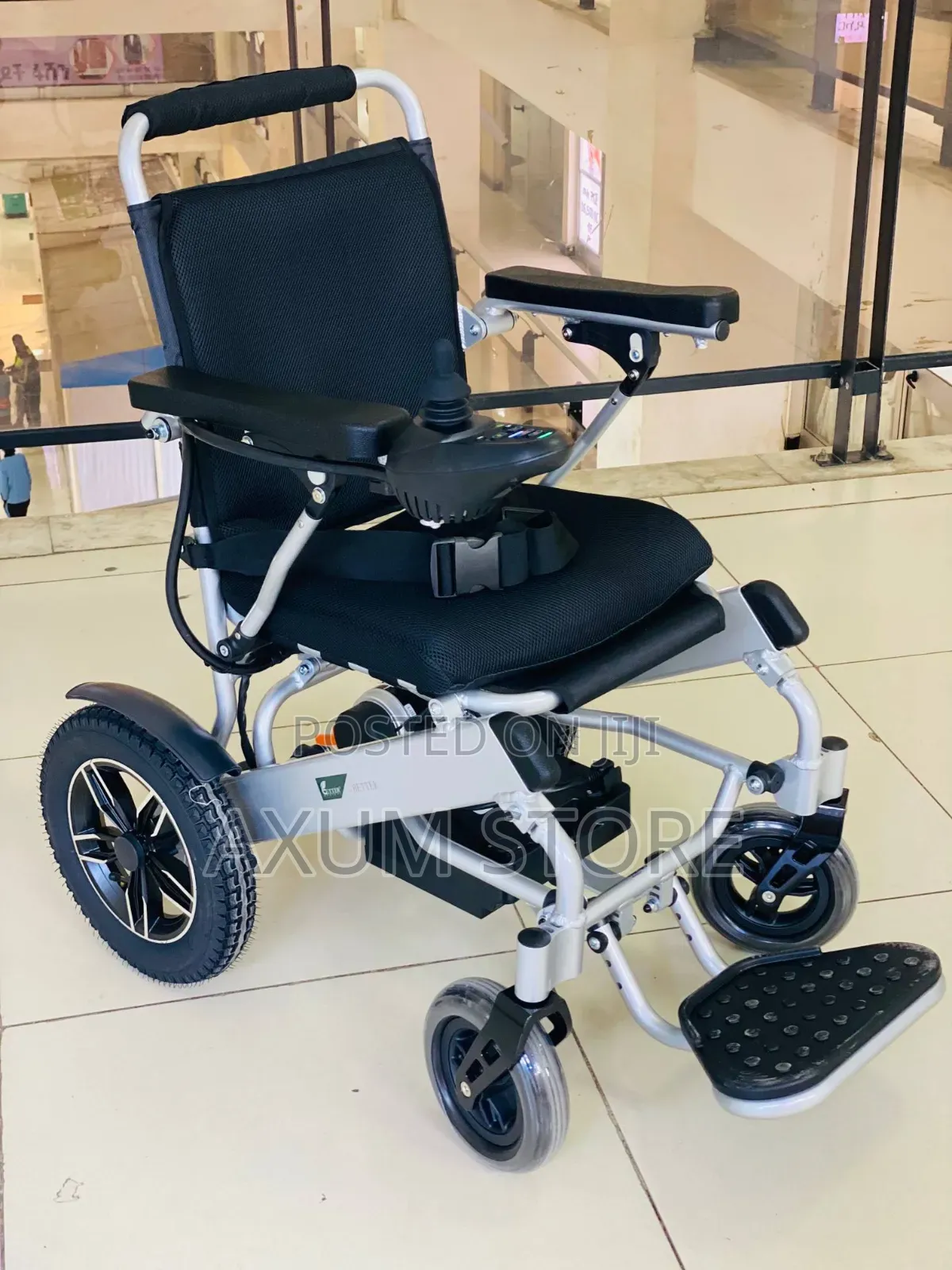 የሚያጥፍ ዊልቸር
Remote Control Powerchair — በሪሞት ኮንትሮል የሚሰራ ዊልቸር