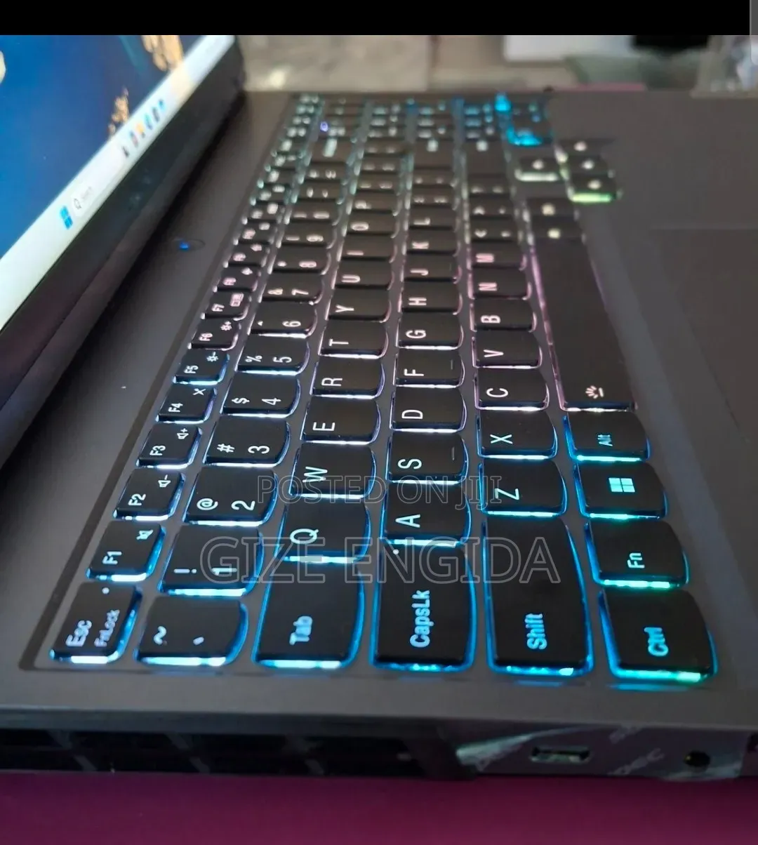 New Laptop Lenovo Legion 5 16GB AMD Ryzen 7 SSD 512GB