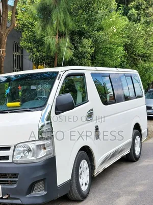 Toyota HiAce 2011 White