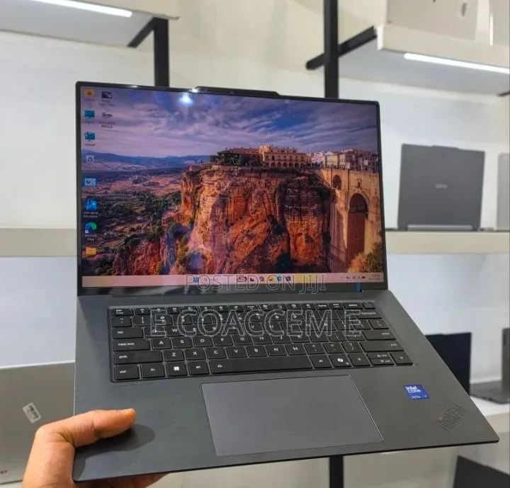 New Laptop Lenovo ThinkPad Yoga 32GB Intel Core Ultra 7 SSD 1T