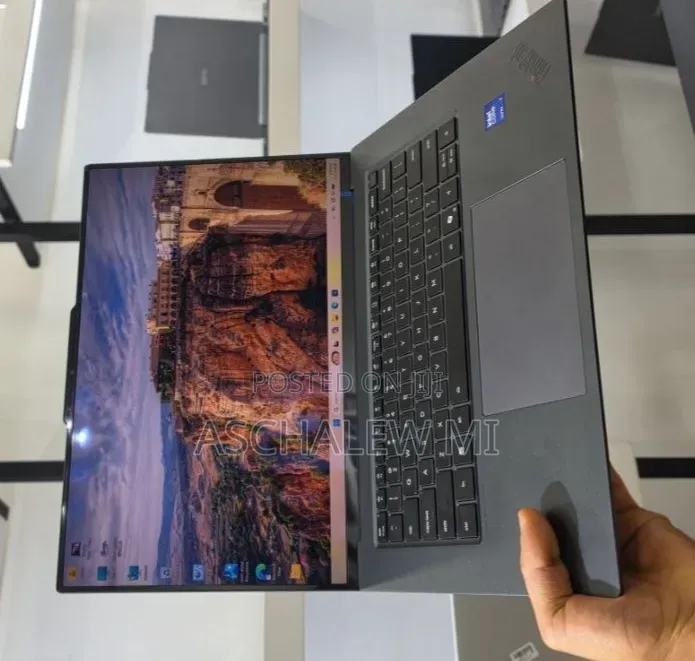 New Laptop Lenovo 32GB Intel Core Ultra 7 SSD 1T