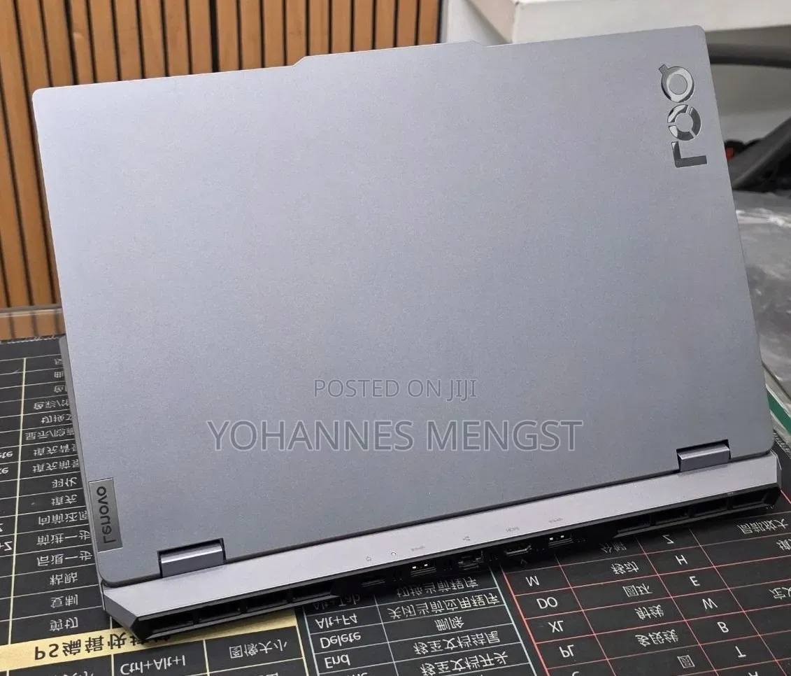 New Laptop Lenovo LOQ 15ARP9 8GB Intel Core i5 SSD 512GB