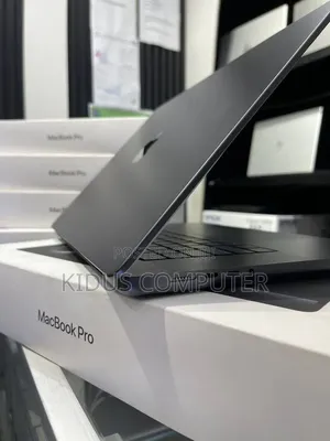 New Laptop Apple MacBook Pro 2024 M4 Max 48GB Apple M4 SSD 2T