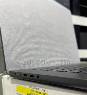 New Laptop Apple MacBook Pro 2024 M4 Max 48GB Apple M4 SSD 2T