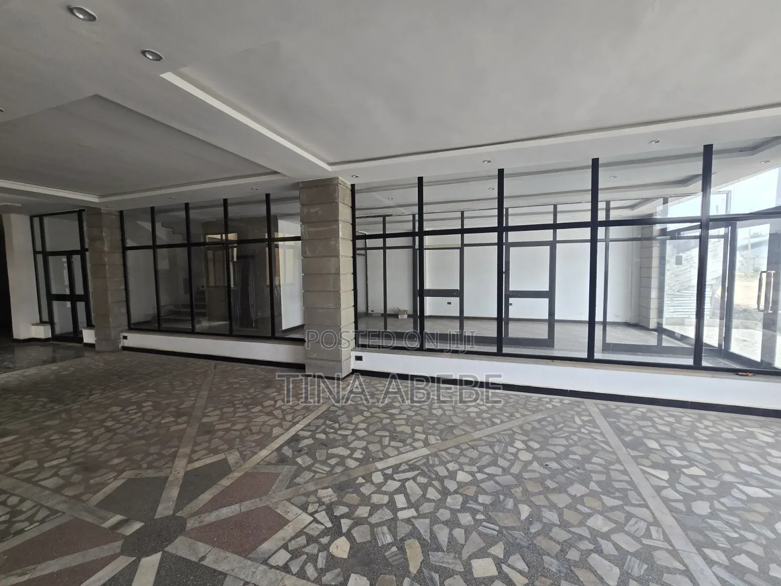 Furnished 20bdrm Apartment in Akaky Kaliti for sale