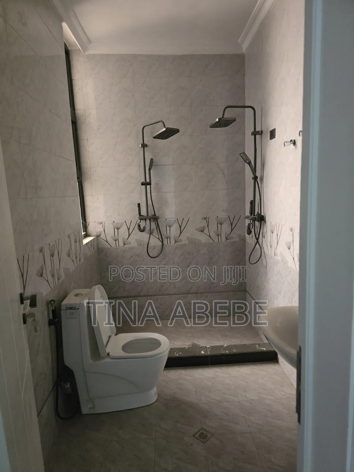 Furnished 20bdrm Apartment in Akaky Kaliti for sale