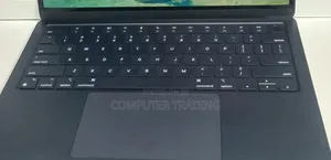 New Laptop Apple MacBook Air 2022 M2 8GB Intel Core i7 SSD 256GB