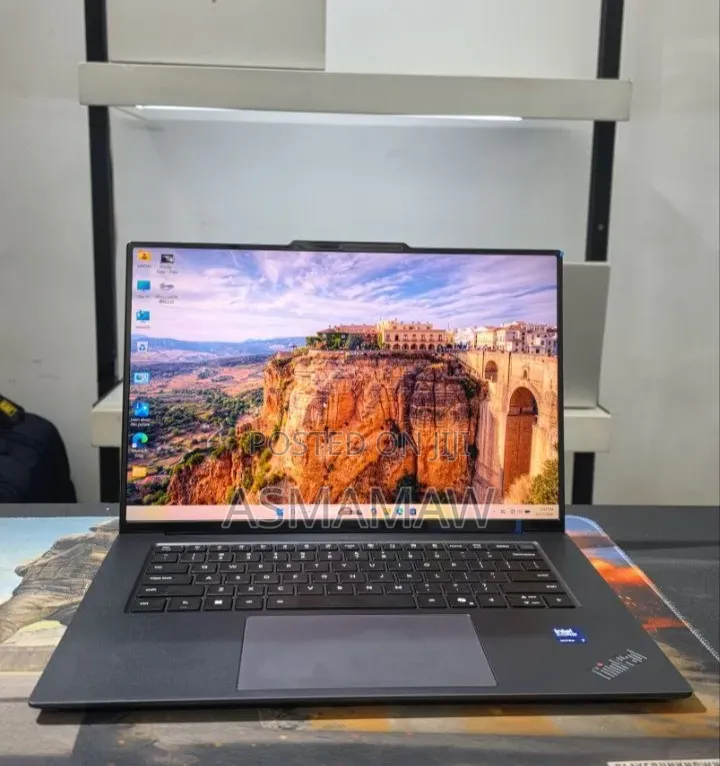 New Laptop Lenovo ThinkPad Yoga 32GB Intel Core Ultra 7 SSD 1T