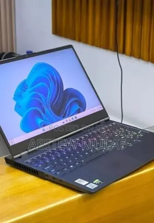 New Laptop Lenovo Legion 7 16GB Intel Core i7 SSD 512GB