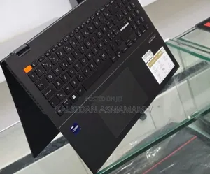 New Laptop Asus VivoBook 15 X505BA 16GB Intel Core i9 SSD 1T