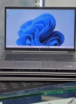 New Laptop HP ZBook 15 16GB Intel Core i5 SSD 512GB