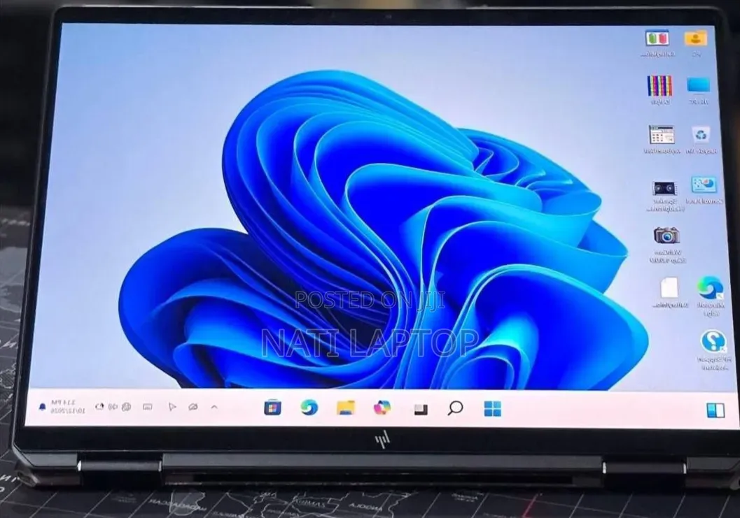 New Laptop HP Spectra 13 16GB Intel Core i7 SSD 512GB