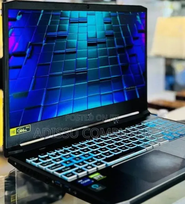 New Laptop Acer Predator Helios Neo 16 16GB Intel Core i7 SSD 512GB