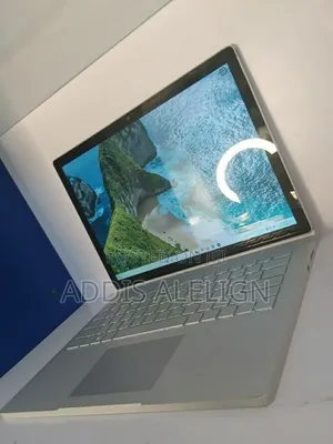New Laptop Microsoft Surface Book 2 16GB Intel Core i7 SSD 512GB