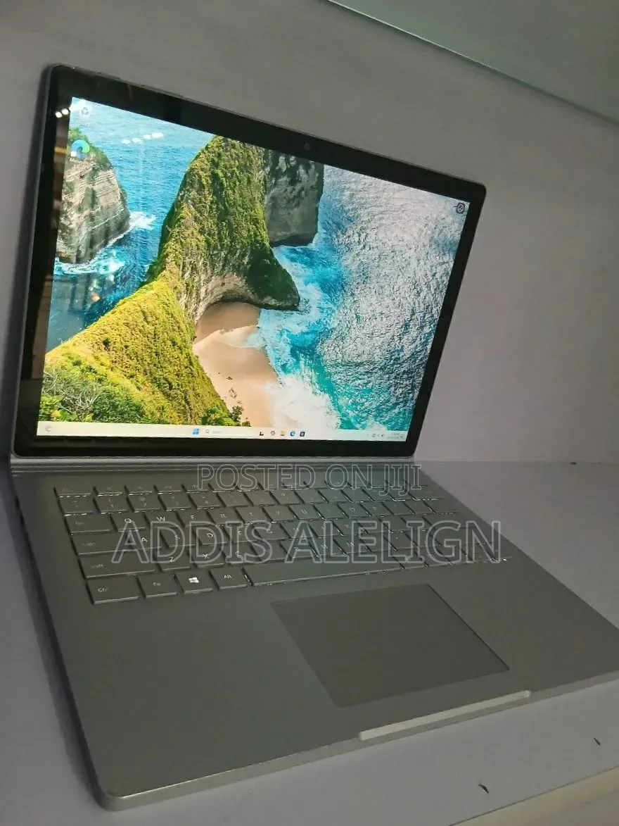 New Laptop Microsoft Surface Book 2 16GB Intel Core i7 SSD 512GB