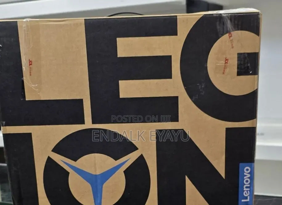 New Laptop Lenovo Legion 9 32GB AMD Ryzen 9 SSD 1T