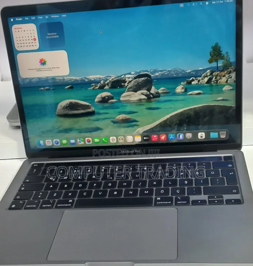 New Laptop Apple MacBook Pro 2020 M1 8GB Intel Core i7 SSD 256GB