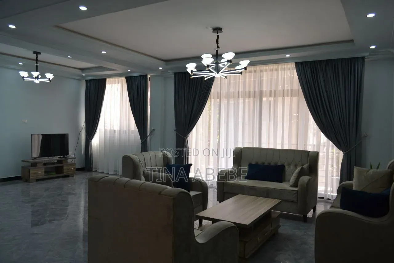 5bdrm House in Yeka for sale