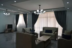 5bdrm House in Yeka for sale