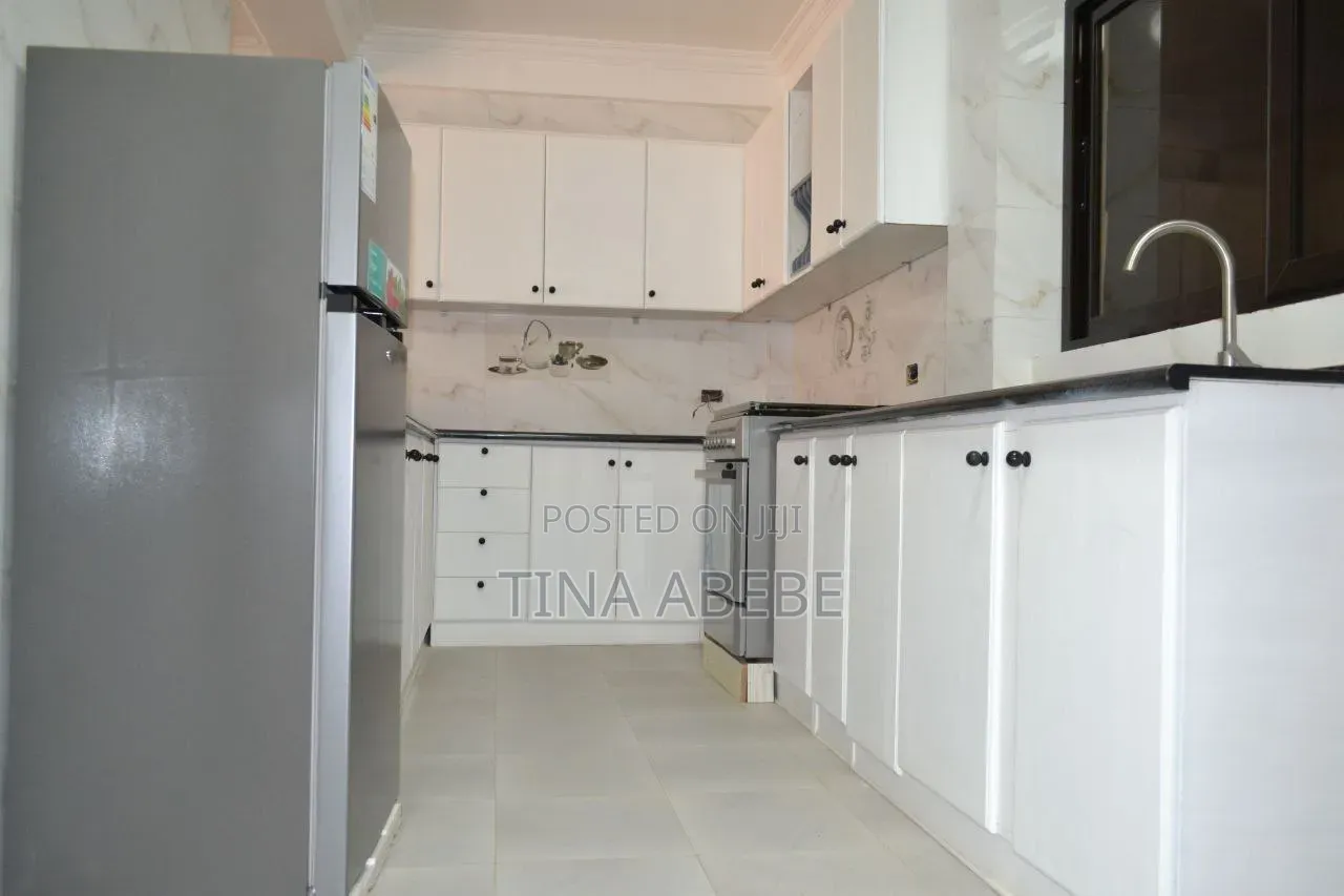 5bdrm House in Yeka for sale