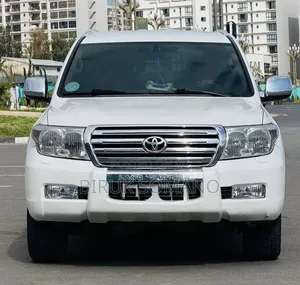 Toyota Land Cruiser 2009 Off white