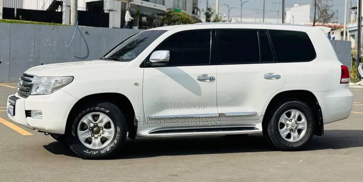 Toyota Land Cruiser 2009 Off white