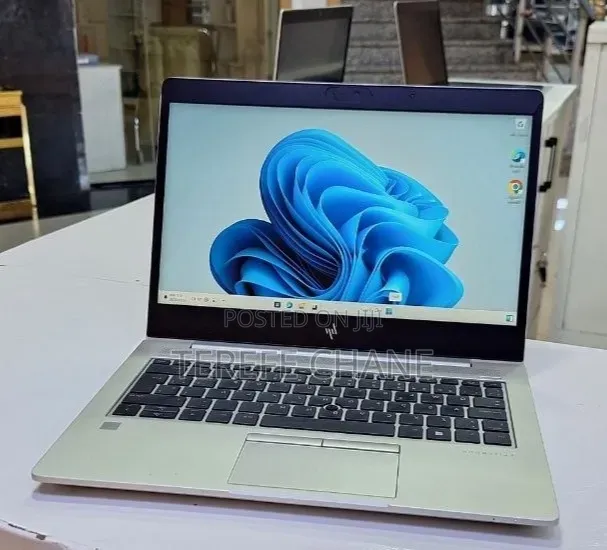New Laptop HP EliteBook 830 G5 8GB Intel Core i5 SSD 512GB