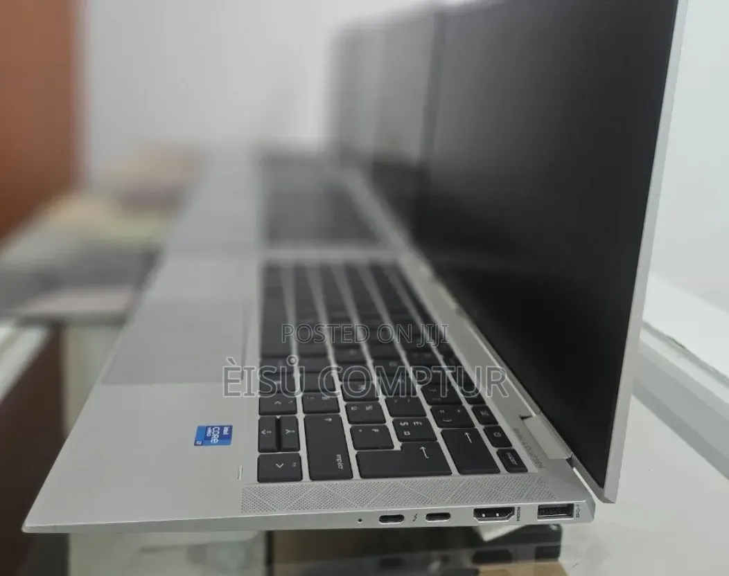New Laptop HP EliteBook 1040 G8 16GB Intel Core i7 SSD 512GB