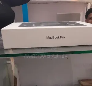New Laptop Apple MacBook Pro 2025 M5 16GB Apple M5 SSD 1T