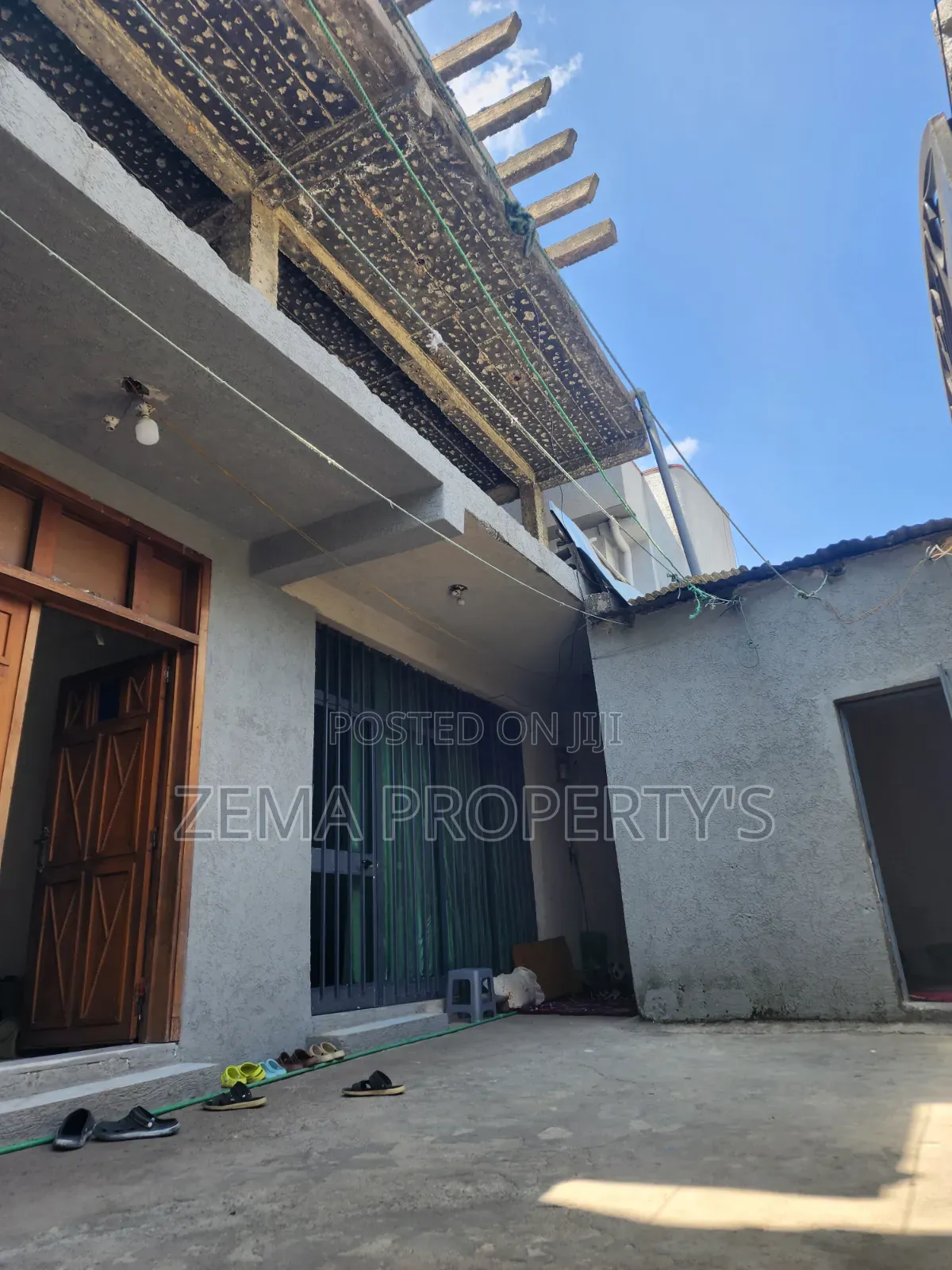 5bdrm House in Bole for sale