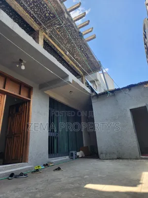 5bdrm House in Bole for sale