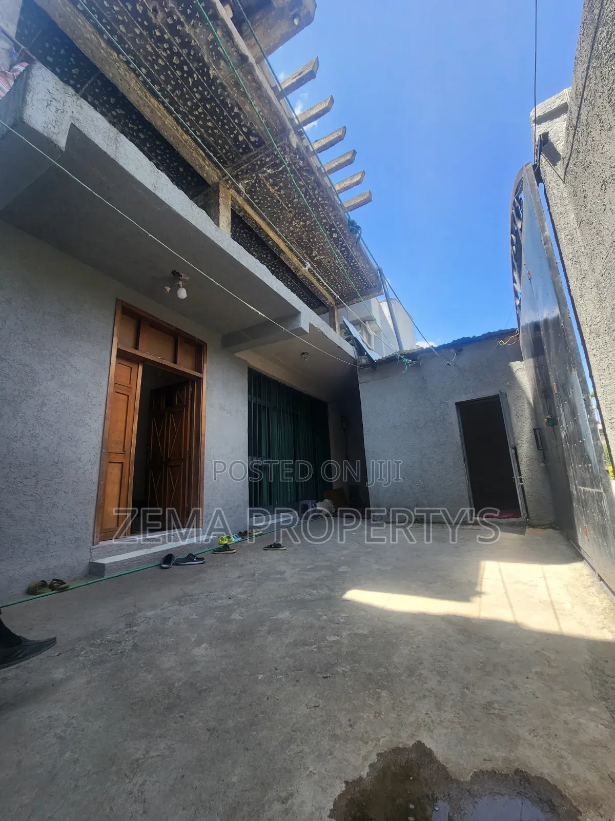 5bdrm House in Bole for sale