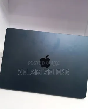 New Laptop Apple MacBook Air 2022 M2 8GB Apple M2 SSD 256GB