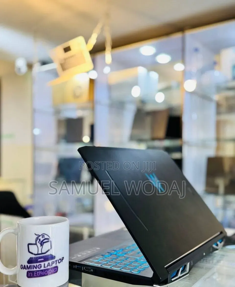 New Laptop Apple 16GB Intel Core i7 SSD 512GB