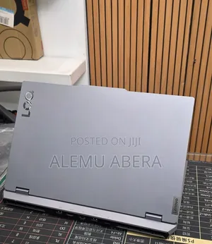New Laptop Lenovo LOQ 15AHP10 8GB Intel Core i5 SSD 512GB