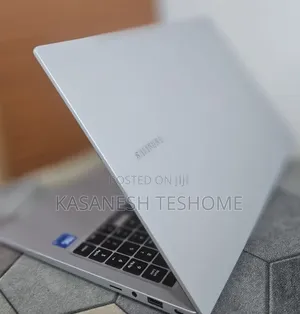 New Laptop Samsung Ativ 8GB Intel Core i5 SSD 512GB