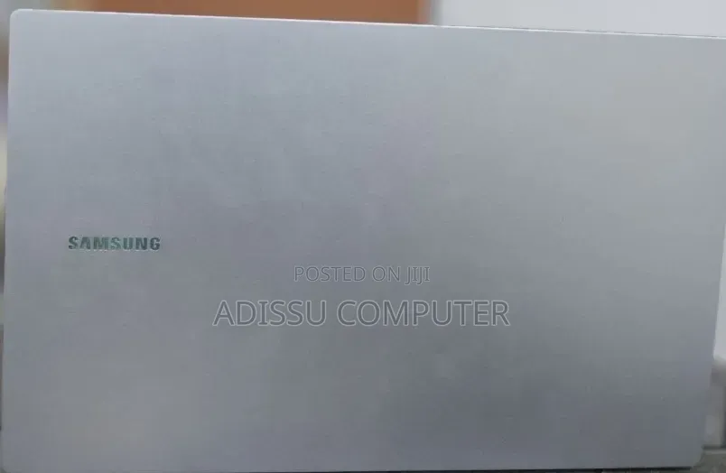 New Laptop Samsung Galaxy Book4 8GB Intel Core 5 SSD 512GB