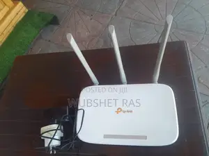 TP-Link RJ45 Router