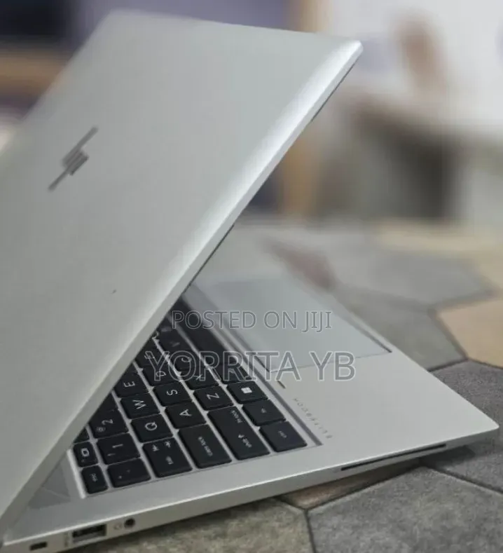 New Laptop HP EliteBook 840 G8 16GB Intel Core i7 SSD 512GB