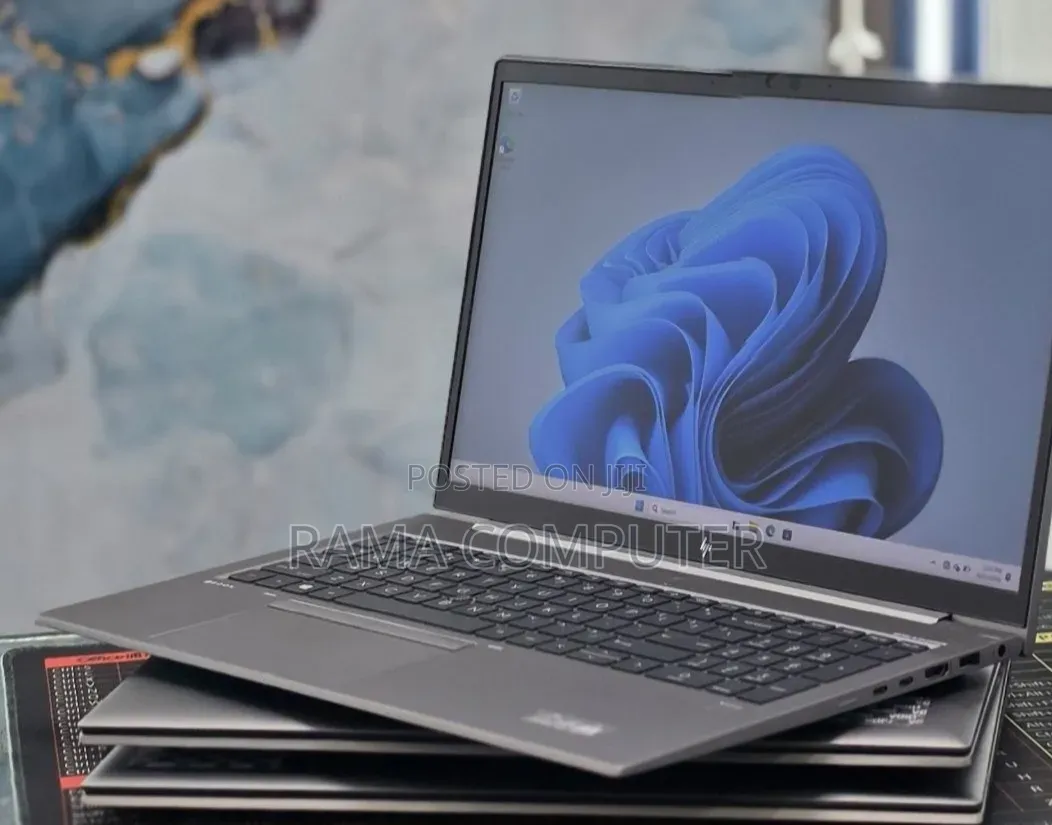 New Laptop HP ZBook 15 16GB Intel Core i5 SSD 512GB