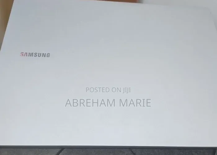 New Laptop Samsung Galaxy Book4 8GB Intel Core 5 SSD 512GB